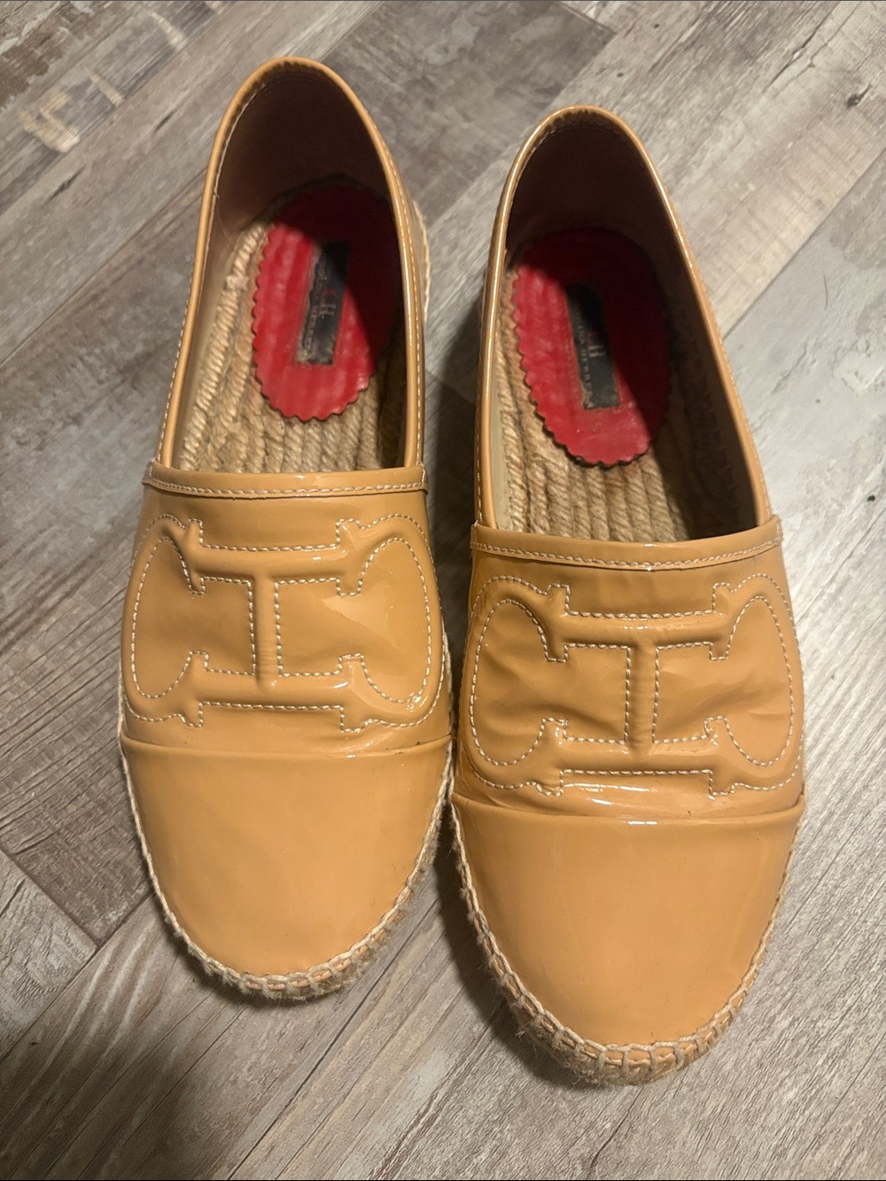 Carolina Herrera Patent Espadrille Loafers in Tan